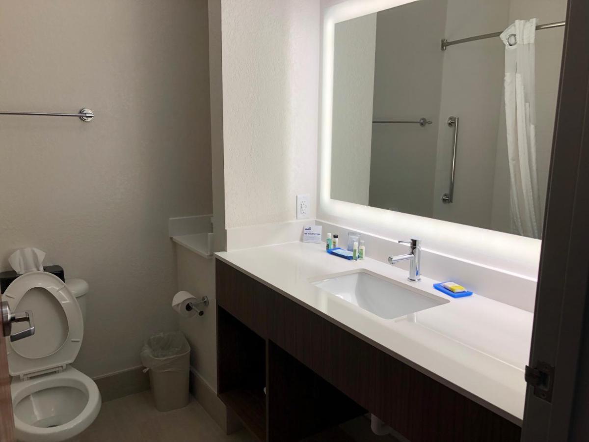 Holiday Inn Express Hotel & Suites Franklin By Ihg Buitenkant foto