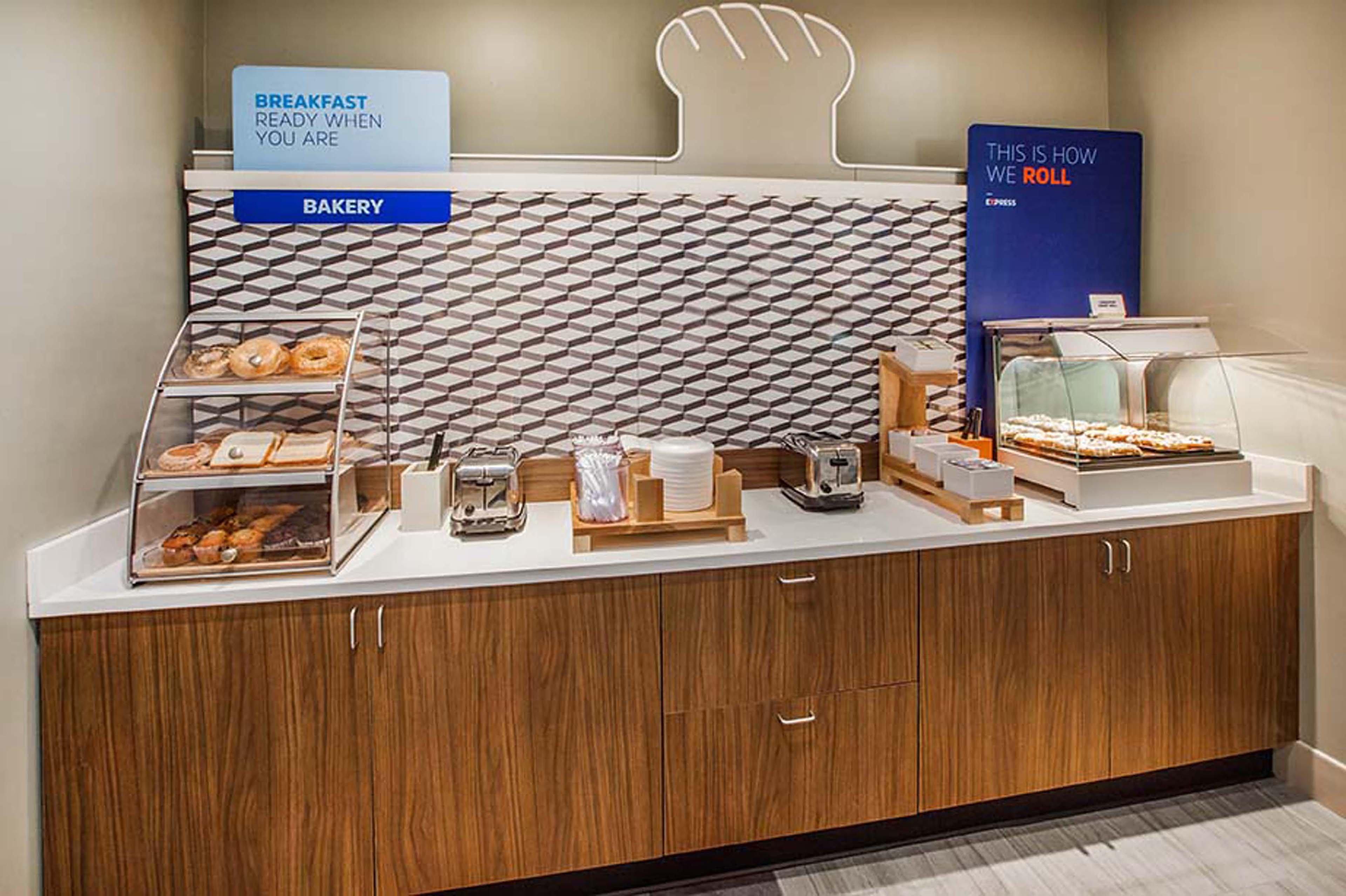 Holiday Inn Express Hotel & Suites Franklin By Ihg Buitenkant foto